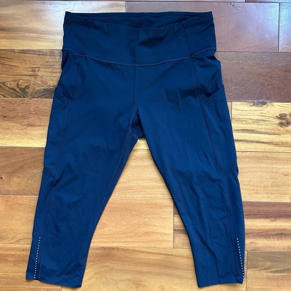 Lululemon Fast and Free Crop Tights - Picture 4 of 10